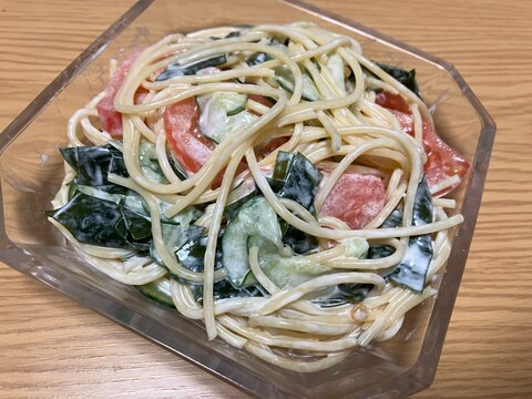 ワカメときゅうりとトマトのパスタサラダ☆彡